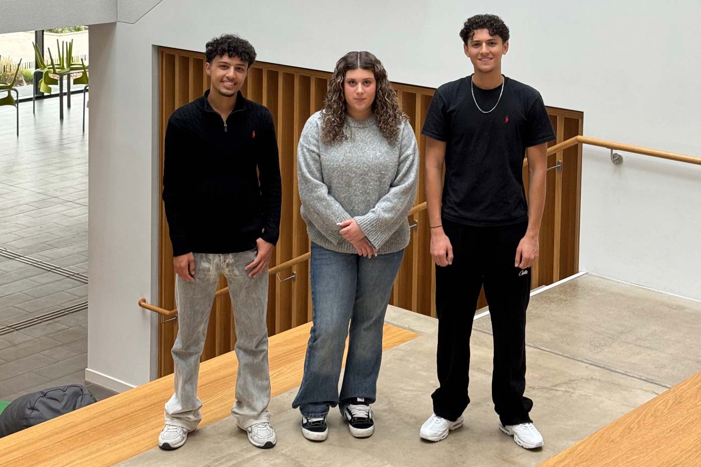 von links:  Kahled Alahmad (10a), Alessia Amico (10a) und Ersican Dönmez (10a). Schülerinnenvertretung, von links:  Kahled Alahmad (10a), Alessia Amico (10a) und Ersican Dönmez (10a).